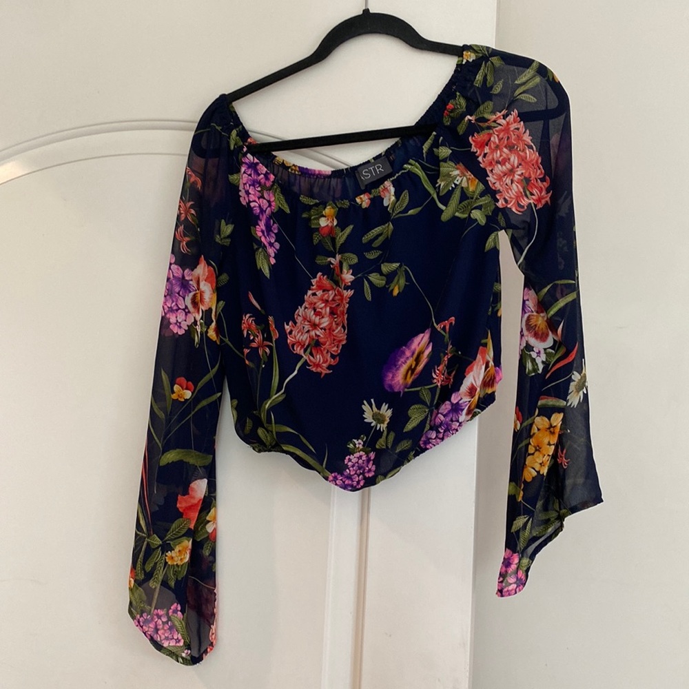 ASTR off the shoulder floral crop